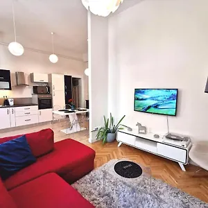 Luxury Near Astoria With Ac Budapest